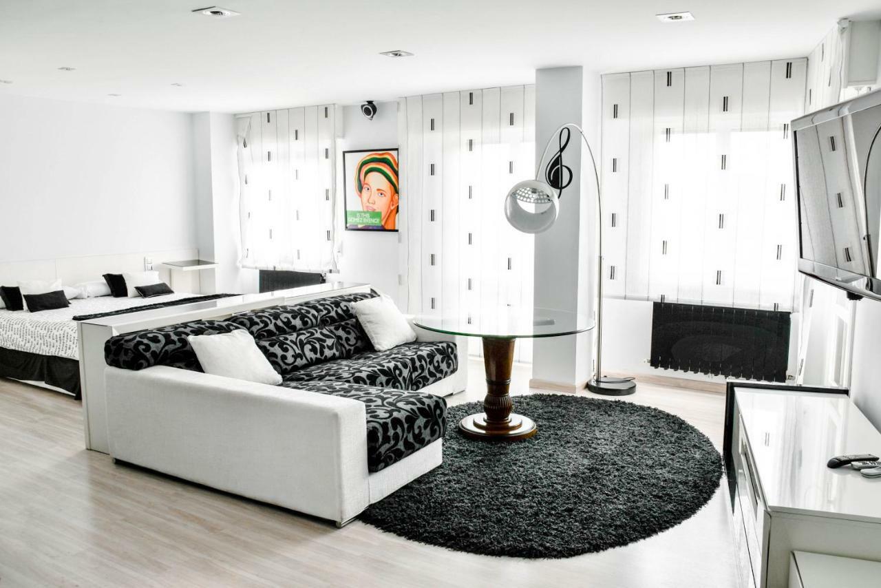 Black And White Suitte "Marques" Noja Zewnętrze zdjęcie